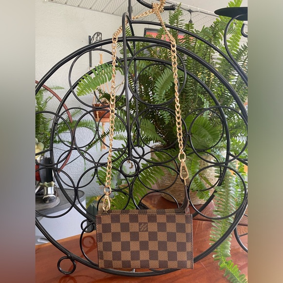 Louis Vuitton Damier Ebene Canvas Pochette with Crossbody Chain - Picture 2 of 12